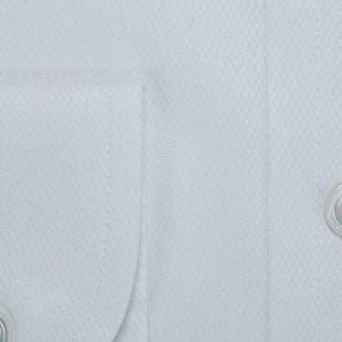 Classic Fit, Cutaway Collar, Two Button Cuff Shirt in a White Diamond