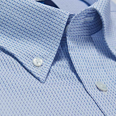 Contemporary Fit, Button Down Collar, 2 Button Cuff Shirt in White With Blue Basket Weave