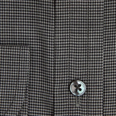 Contemporary Fit, Cut - away Collar, 2 Button Cuff Shirt in a Plain Grey & Black Houndstooth Cotton
