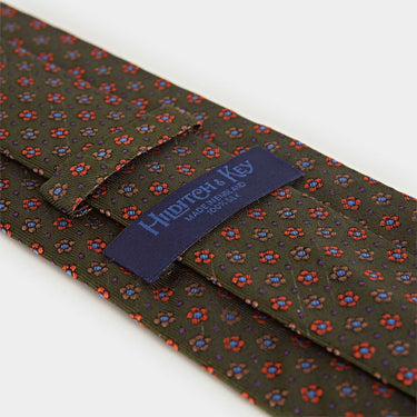 Green Blossom Motif Silk Tie