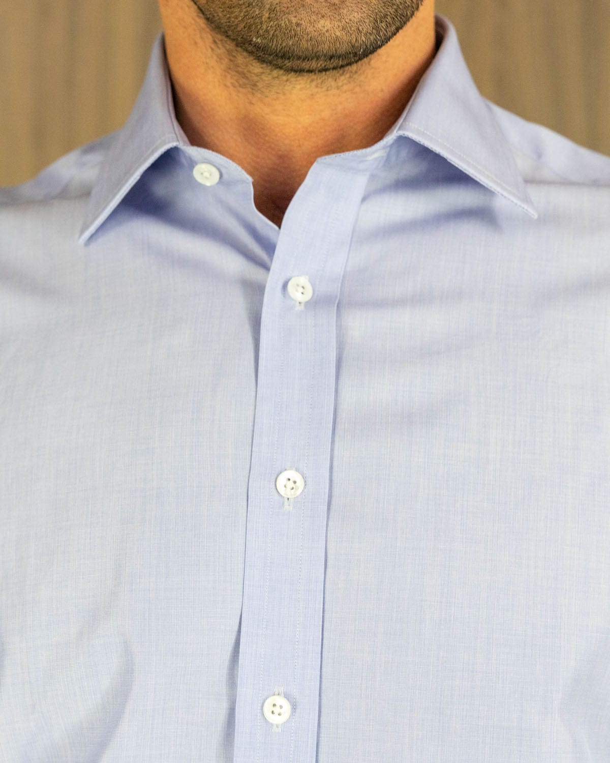 Classic Fit, Classic Collar, 2 Button Cuff Shirt in a Plain Blue End-On-End Cotton - Hilditch & Key