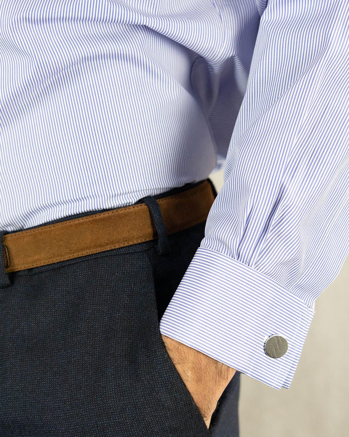 Classic Fit, Cut-away Collar, Double Cuff Shirt in a Blue & White Fine Bengal Poplin Cotton - Hilditch & Key
