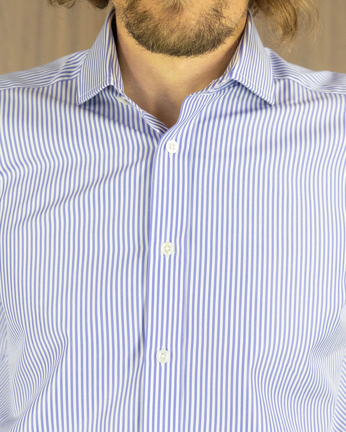 Classic Fit, Cut-away Collar, Double Cuff Shirt in a Blue & White Medium Bengal Poplin Cotton - Hilditch & Key