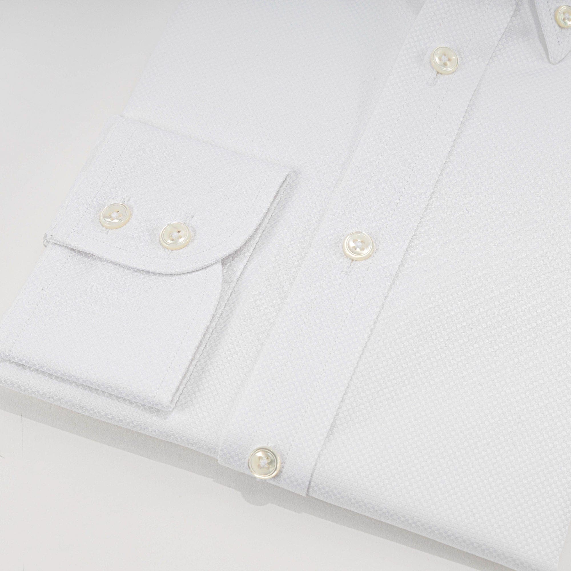 Contemporary Fit, Button Down Collar, 2 Button Cuff Shirt in a White Basket Weave
