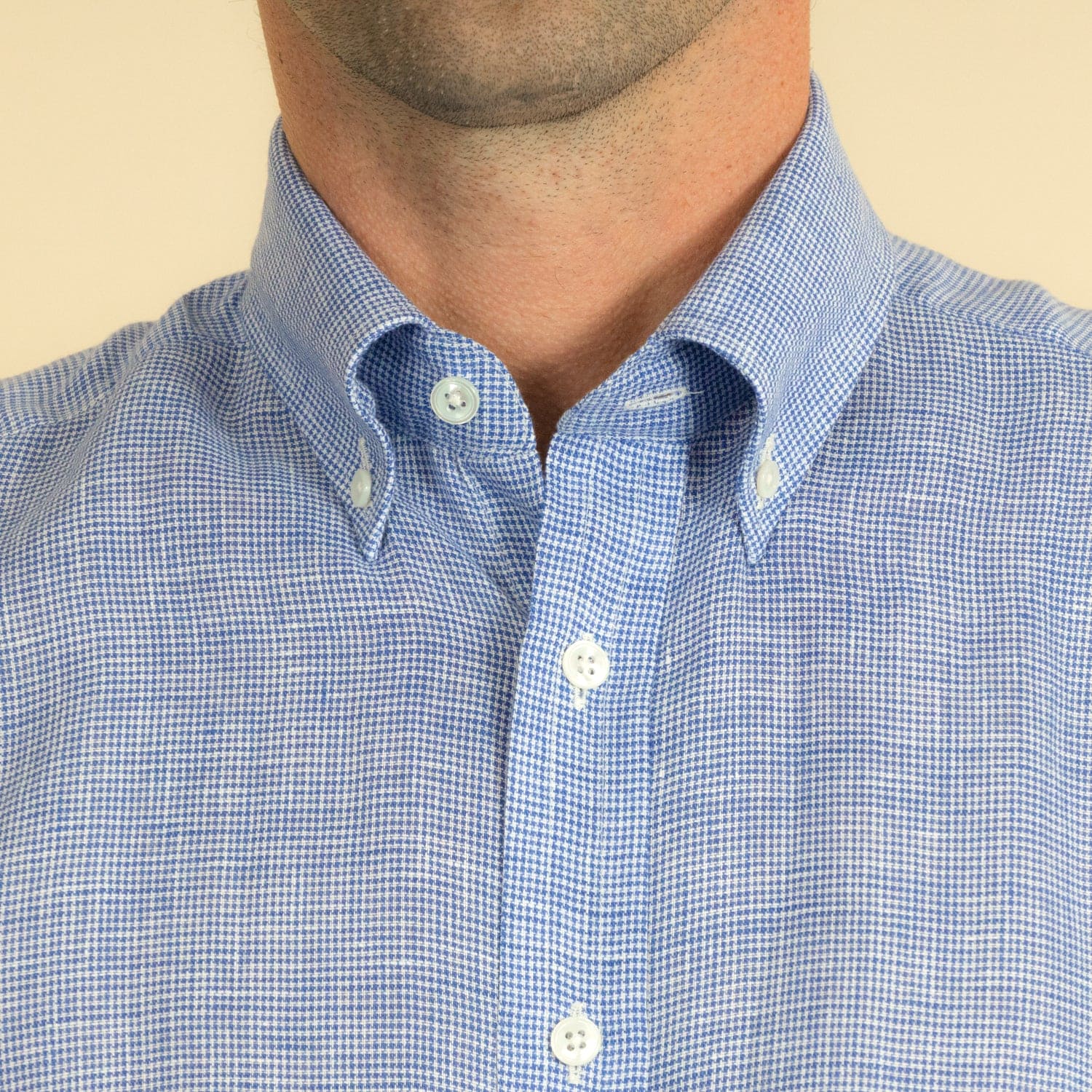 Contemporary Fit, Button Down Collar, 2 Button Cuff Shirt in Plain Navy Houndstooth Linen