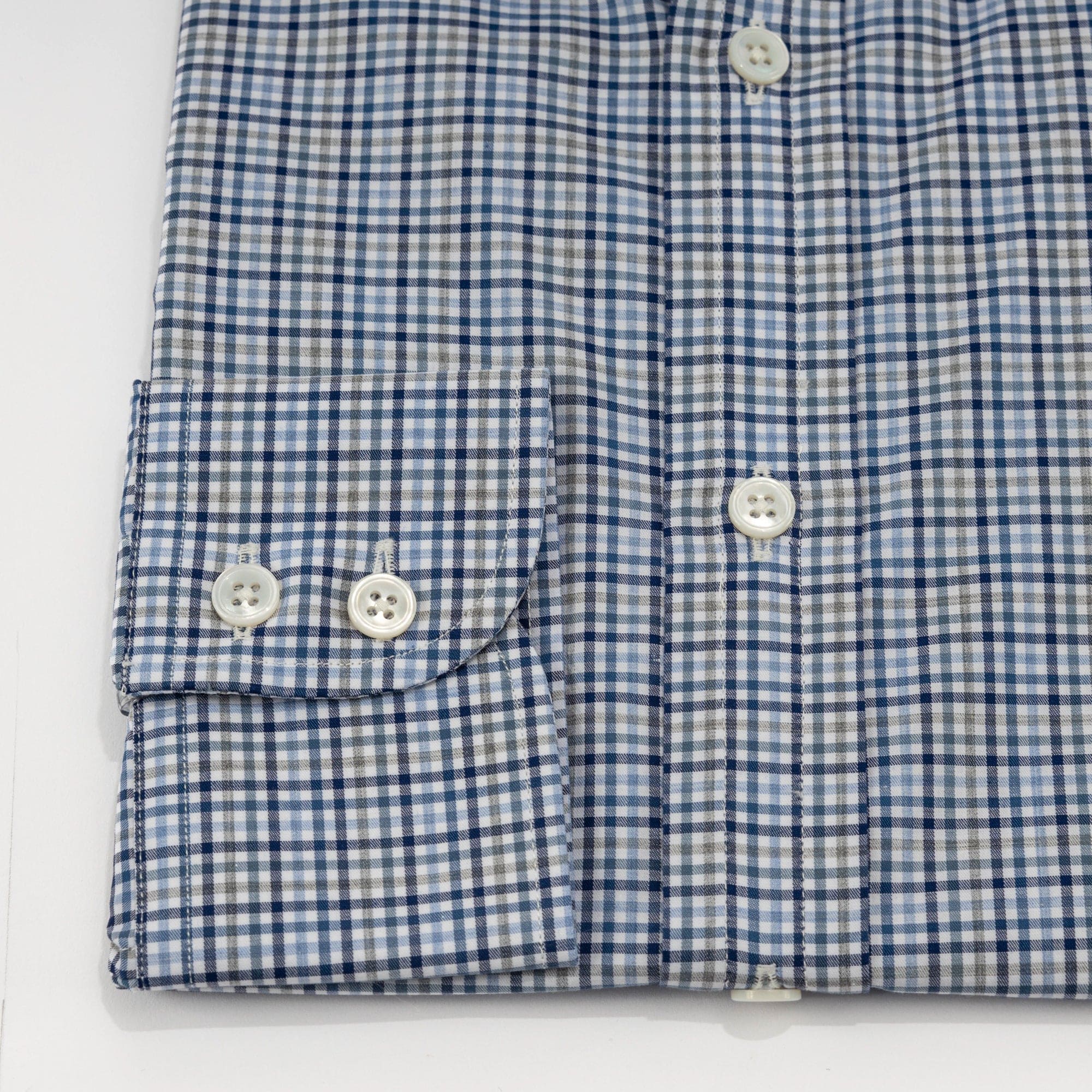 Contemporary Fit, Button Down Collar, 2 Button Cuff Shirt in White With Grey, Navy & Blue Overcheck