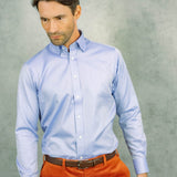 Contemporary Fit, Concealed Button Down Collar, Two Button Cuff Shirt In Blue Oxford Cotton - Hilditch & Key