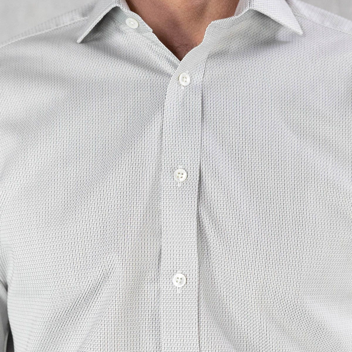 Contemporary Fit, Cut-away Collar, 2 Button Cuff Shirt in a Brown, Navy & White Textured Twill Cotton