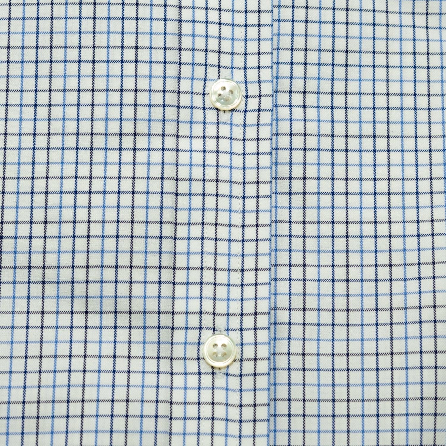 Contemporary Fit, Cutaway Collar, 2 Button Cuff Shirt in Blue & Navy Twill Check