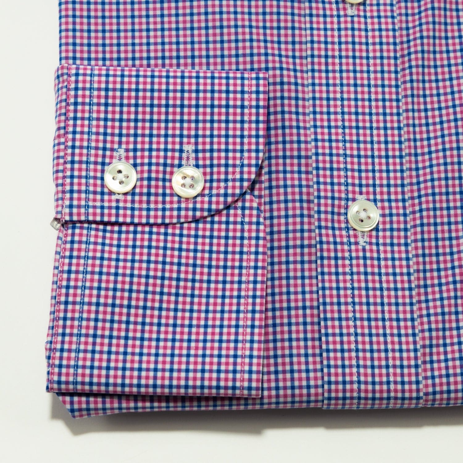 Contemporary Fit, Cutaway Collar, 2 Button Cuff Shirt in Pink & Sky Blue Check