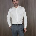 Contemporary Fit, Cutaway Collar, 2 Button Cuff Shirt in Plain Cream Poplin