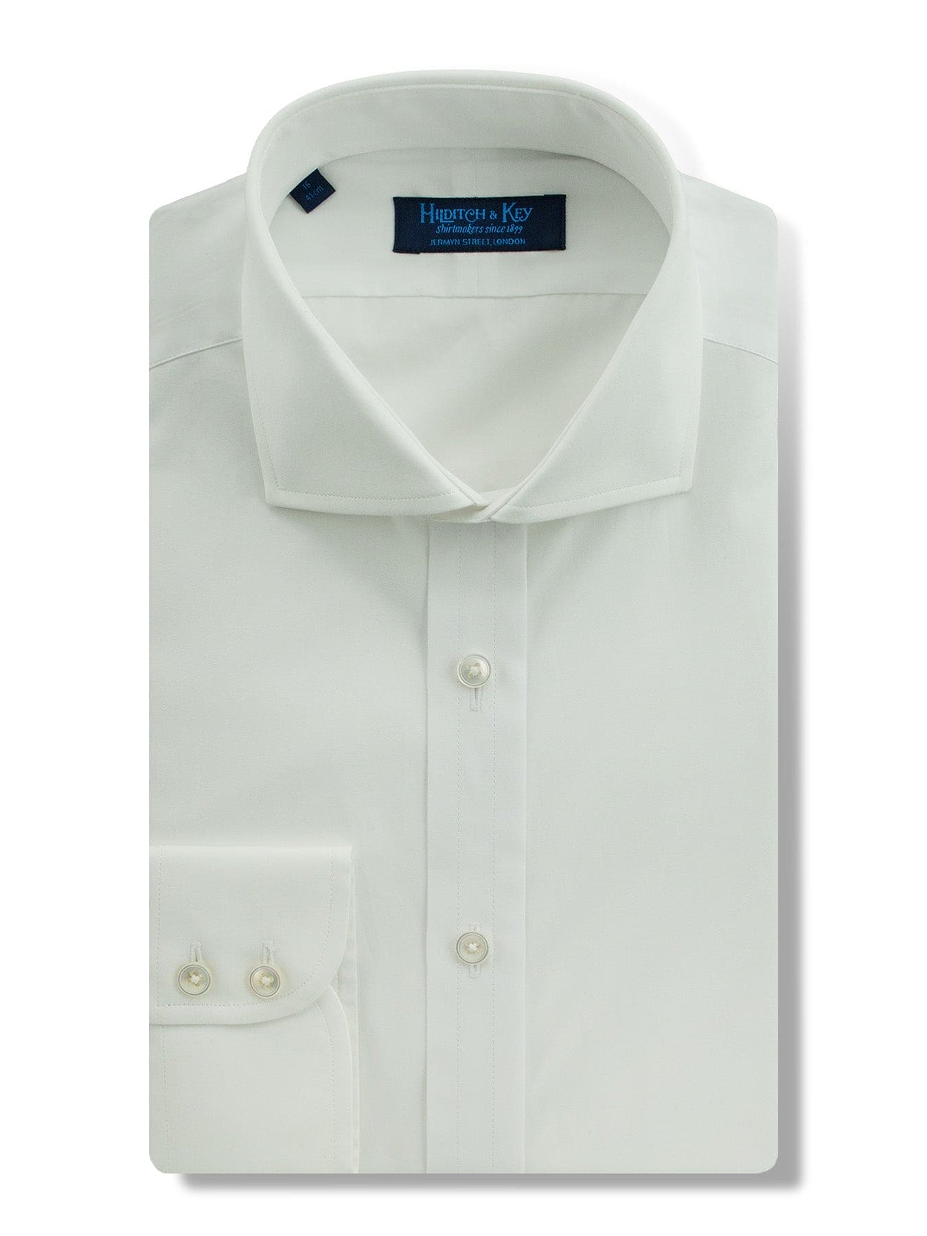 Contemporary Fit, Cutaway Collar, 2 Button Cuff Shirt in Plain White Poplin